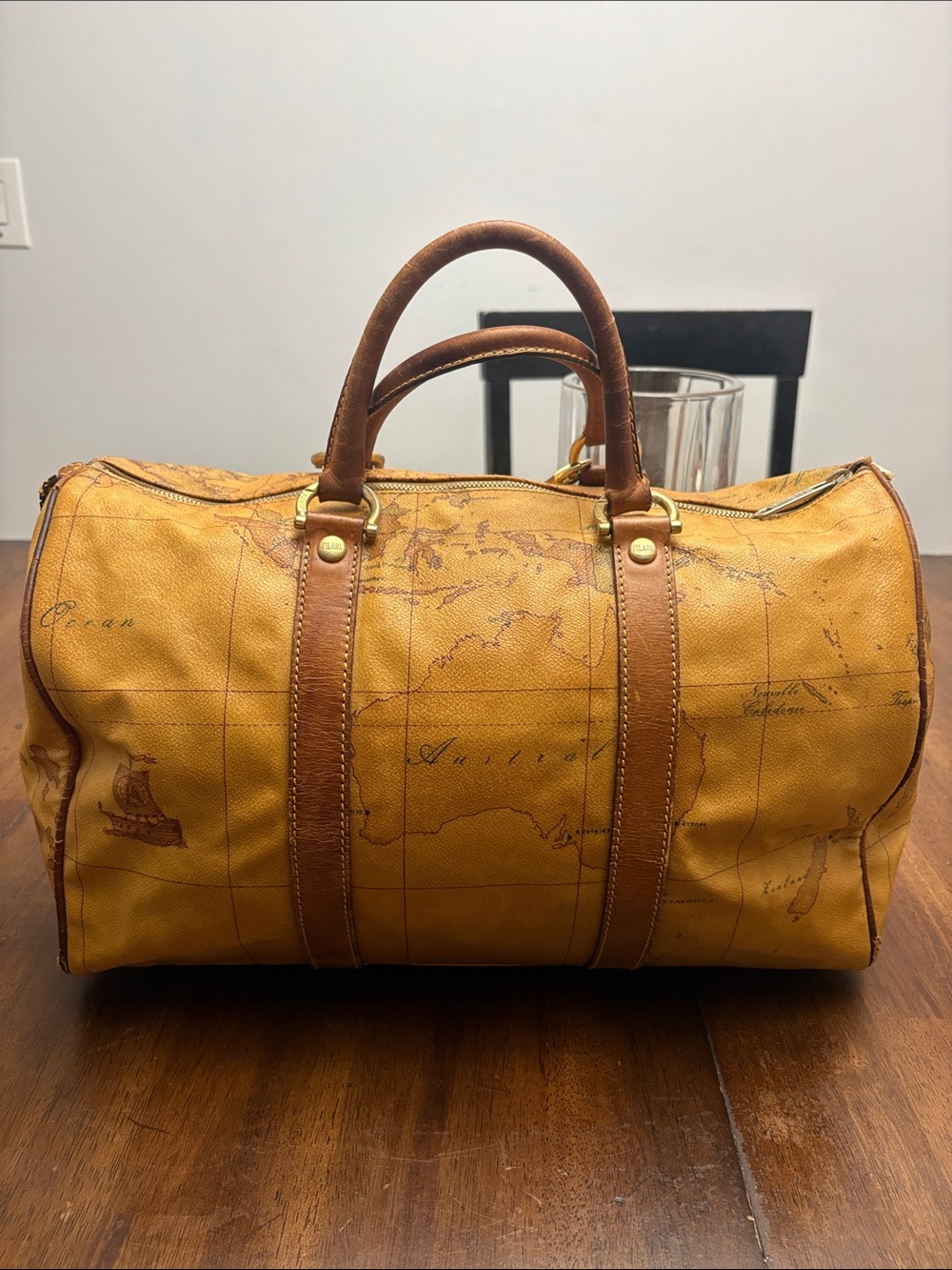 Low start Alviero Martini Geo Map Boston Travel Bag w/ Lock & Key in GUC. - Picture 3 of 16
